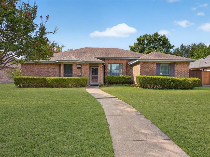 7800  Bucknell Drive , Rowlett Texas 75088