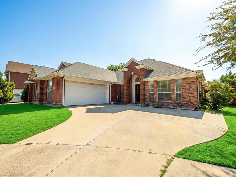 3413  Castleman Cove Drive , Garland Texas 75040