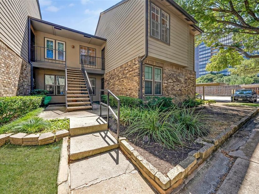5300  Keller Springs Road  1077, Dallas Texas 75248