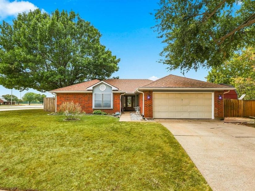 2714  Skyview Drive , Corinth Texas 76210