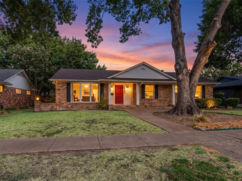 8419  Bocowood Drive , Dallas Texas 75228