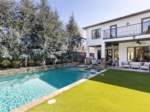 6713  Lake Circle Drive , Dallas Texas 75214