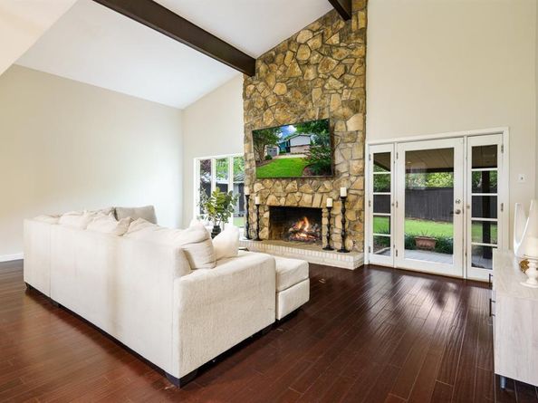 12208  Treeview Lane , Farmers Branch Texas 75234