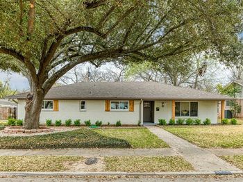 1012  Sleepy Hollow Drive N