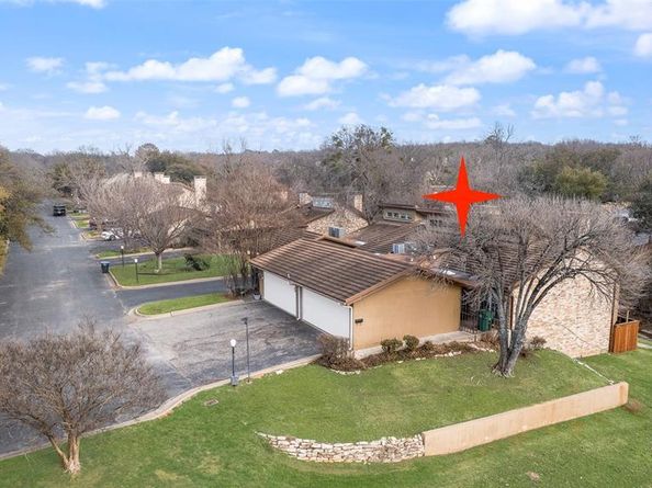 5702  Meadow Wood Lane , Fort Worth Texas 76112