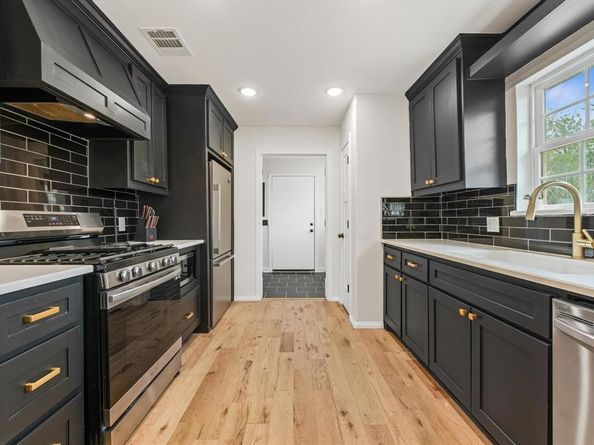 1212  Woodland Avenue , Fort Worth Texas 76110