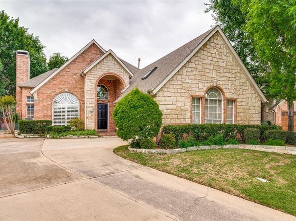 306  Heatherwood Drive , Irving Texas 75063