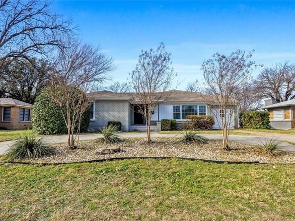 3558  South Drive , Fort Worth Texas 76109