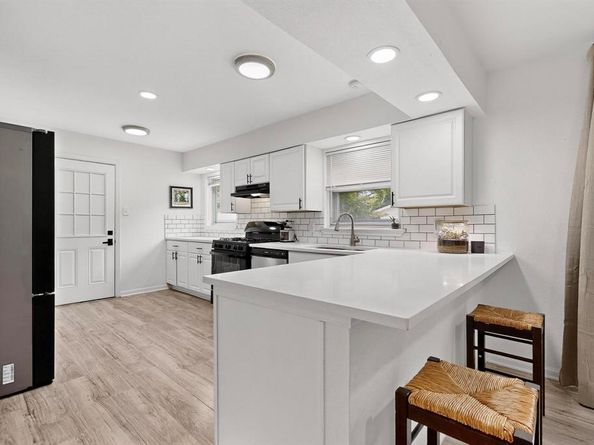 10834  Cassandra Way , Dallas Texas 75228