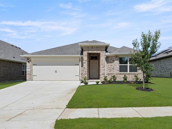 2109  Hickory Lane , Aubrey Texas 76227