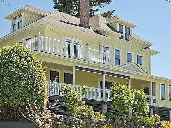 2753 S Washington Street, Seattle WA 98144