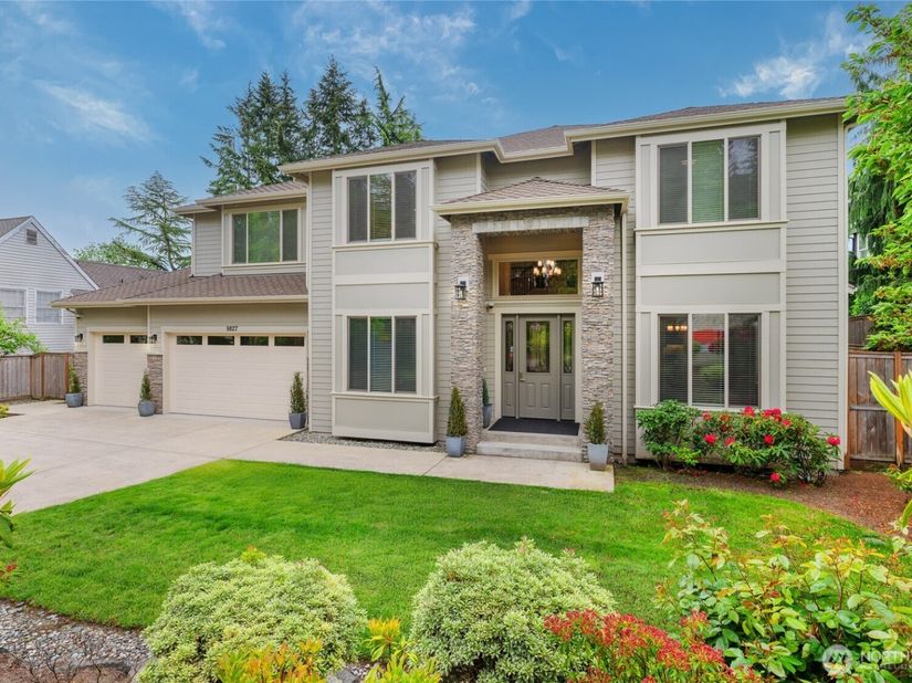 9827 NE 20th Street, Bellevue WA 98004