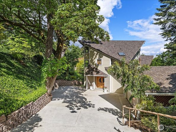 8526 E Mercer Way, Mercer Island WA 98040