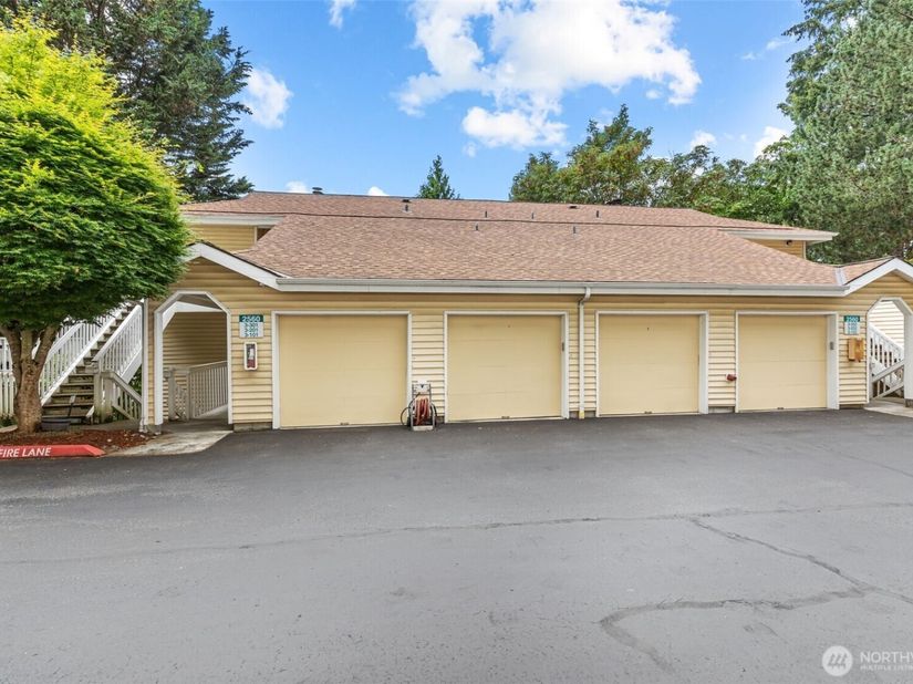 2560 118th Avenue SE 3201, Bellevue WA 98005