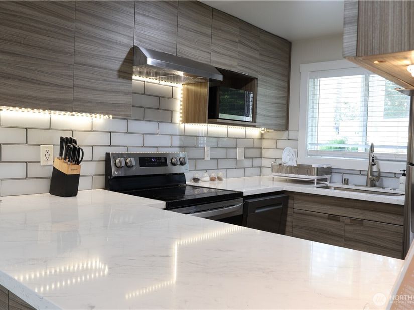 14517 NE 40th Street F103, Bellevue WA 98007