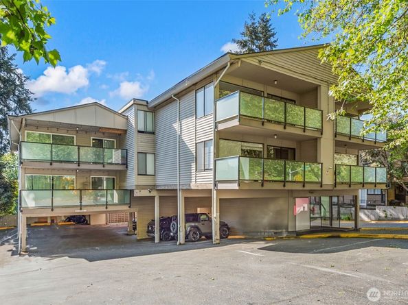 321 Bellevue Way SE 403, Bellevue WA 98004