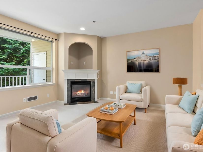 12530 Admiralty Way K204, Everett WA 98204