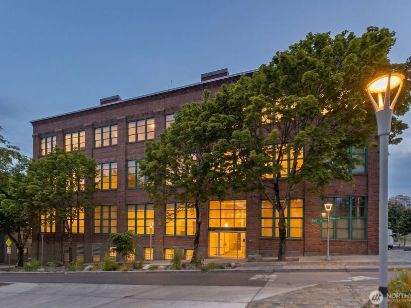 66 Bell Street 303, Seattle WA 98121