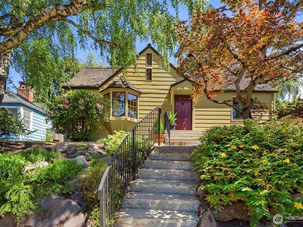 5106 47th Avenue NE, Seattle WA 98105