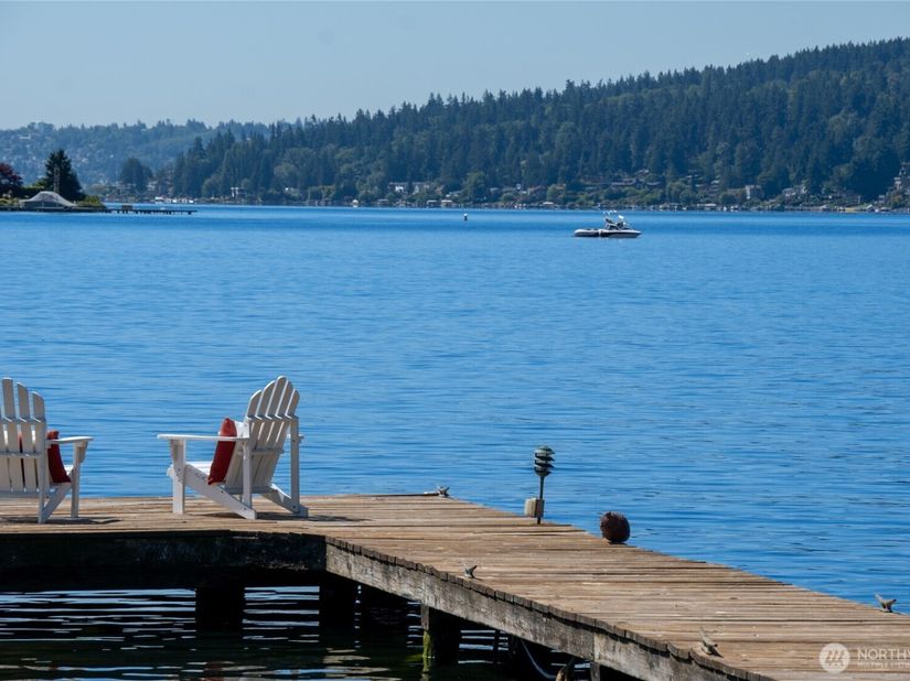 11055 SE Lake Road, Bellevue WA 98004
