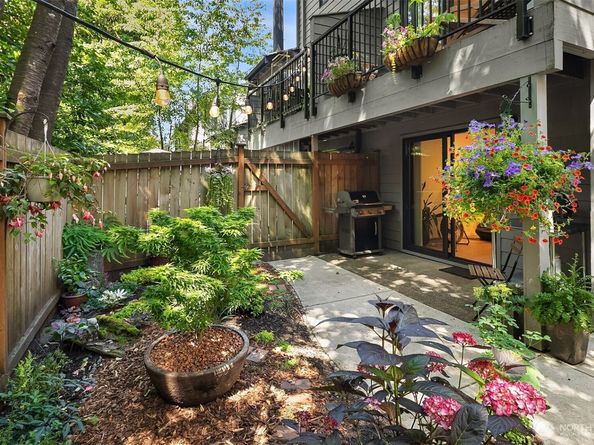 15628 8th Avenue SW B, Burien WA 98166