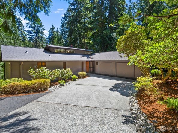 15826 266th Avenue SE, Issaquah WA 98027