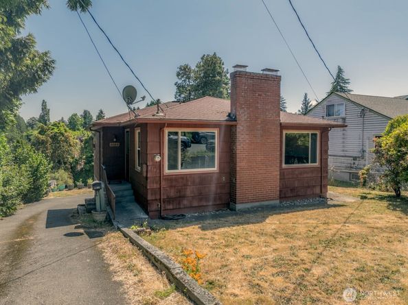 2124 N Callow Avenue, Bremerton WA 98312