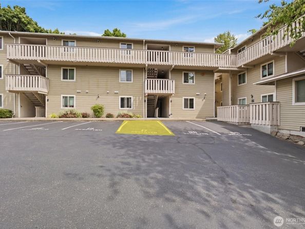 18200 NE 73rd Avenue A111, Kenmore WA 98028