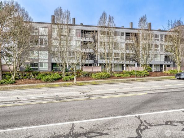 3501 SW Holden Street 303, Seattle WA 98126