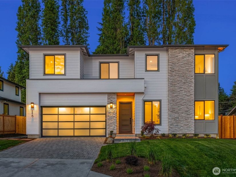 416 155th Avenue SE, Bellevue WA 98007