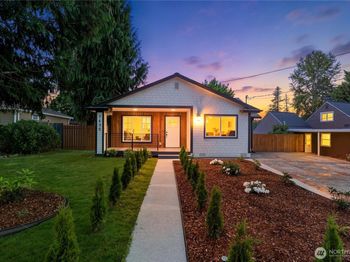 7435 S 118th Place