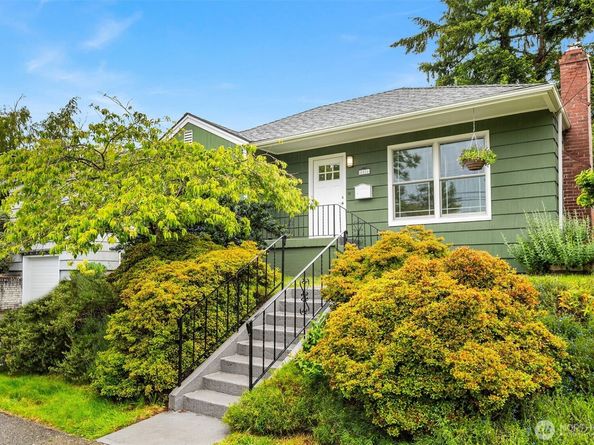 8816 16th Avenue SW, Seattle WA 98106