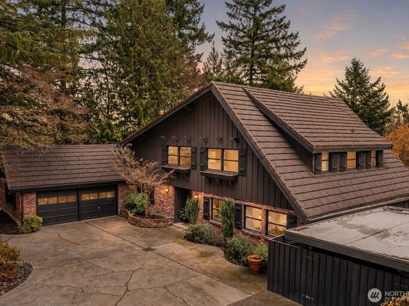 16521 NE 1st Place, Bellevue WA 98008
