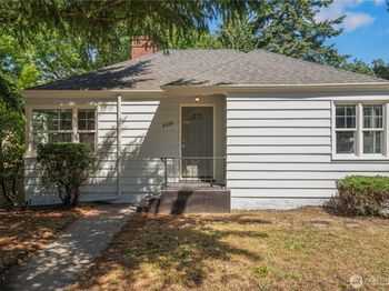 9336 35th Avenue NE