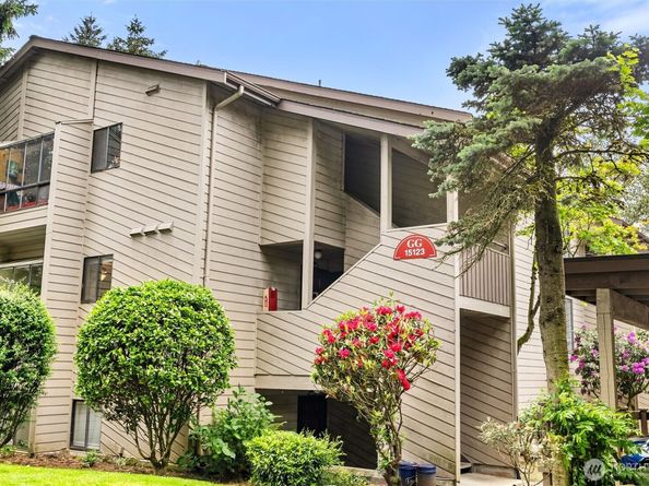 15123 Sunwood Boulevard GG21, Tukwila WA 98188