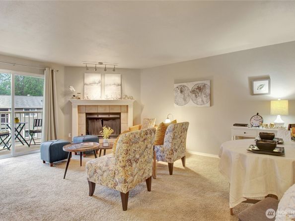 1126 N 198th Street B302, Shoreline WA 98133