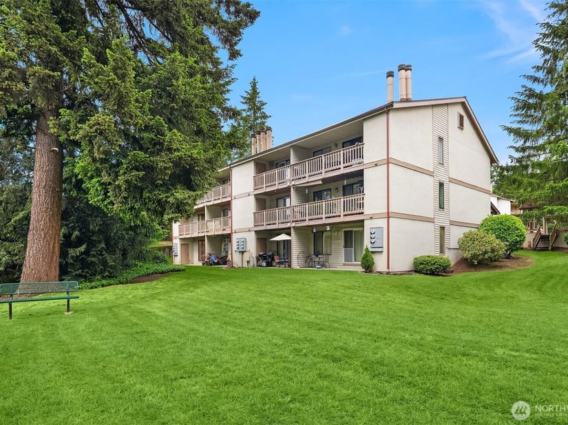 17413 119th Lane SE F13, Renton WA 98058