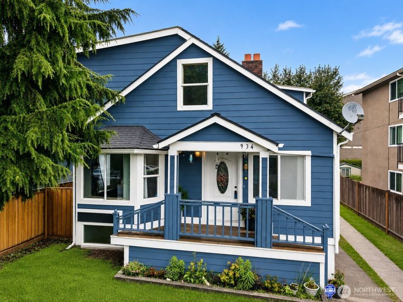 934 N 100th Street, Seattle WA 98133