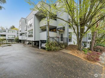 2500 W Manor Place