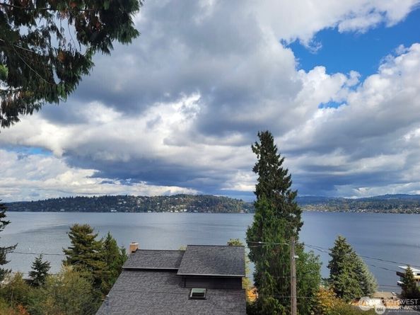 9919 Arrowsmith Avenue S, Seattle WA 98118