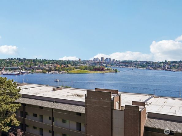2134 Waverly Place N 303, Seattle WA 98109