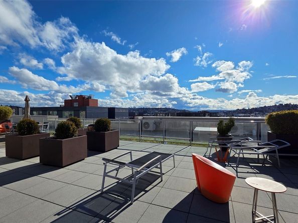 1760 NW 56th Street 309, Seattle WA 98107