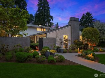 2017 Parkside Drive E