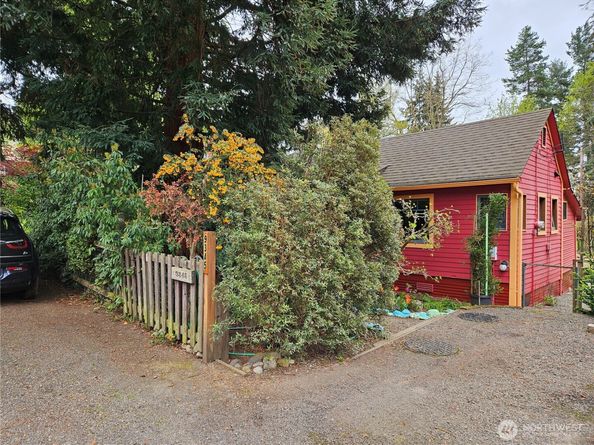 9345 NE Seaview Avenue, Indianola WA 98342