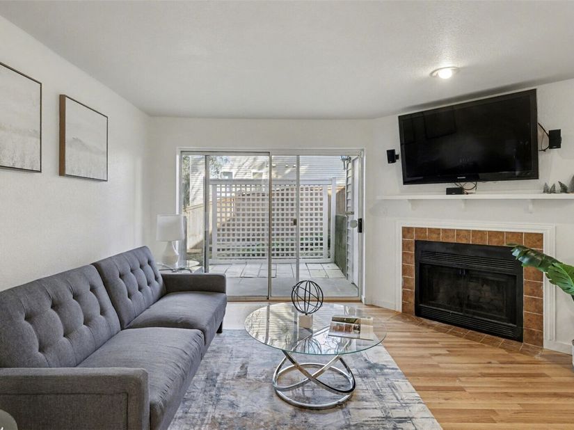 4106 Factoria Boulevard SE C111, Bellevue WA 98006