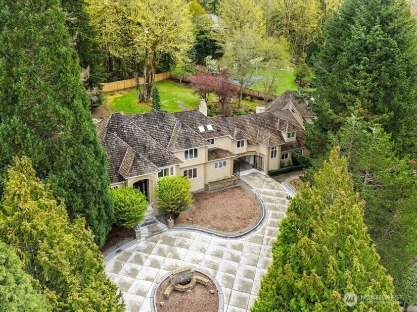 6158 162nd Place SE, Bellevue WA 98006