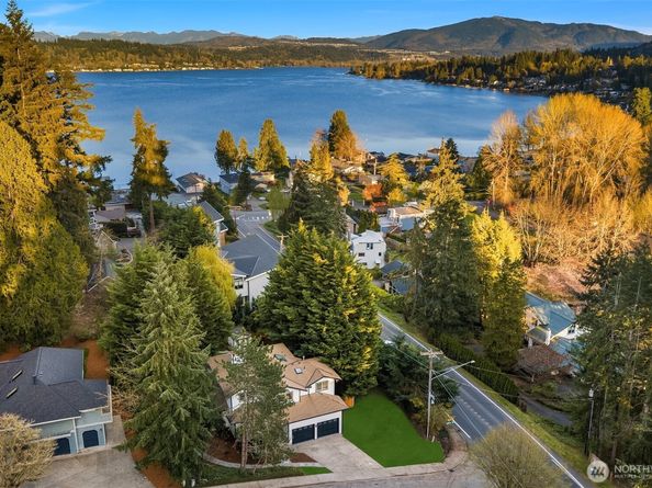 3328 168th Place SE, Bellevue WA 98008