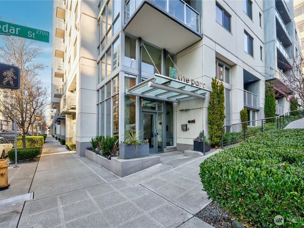 76 Cedar Street 303, Seattle WA 98121