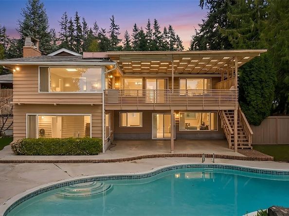 8957 188th Street SW, Edmonds WA 98026