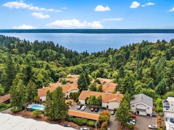 13235 12th Avenue SW 522, Burien WA 98146